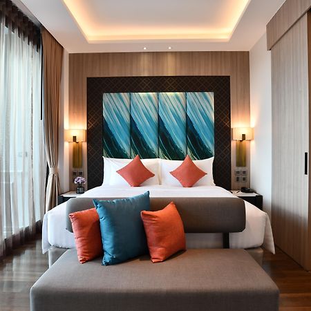 Skyview Resort Phuket Patong Beach מראה חיצוני תמונה A bedroom at the hotel